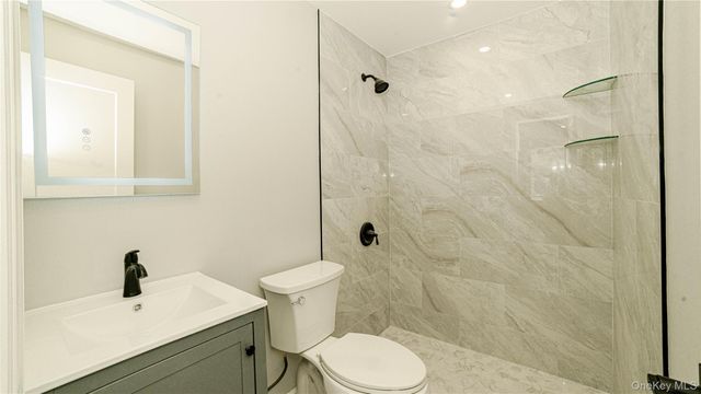 7 Amherst Place, Massapequa, NY 11758