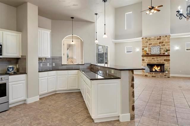 103 Maravilla WAY, Horseshoe Bay, TX 78657