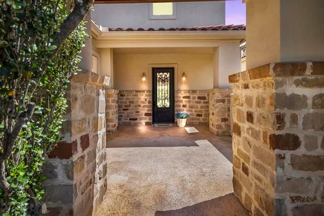 103 Maravilla WAY, Horseshoe Bay, TX 78657