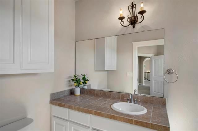103 Maravilla WAY, Horseshoe Bay, TX 78657