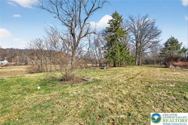 3797 Chestnut Road, Lower Macungie Twp, PA 18011