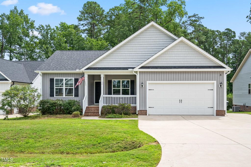 152 Poplar Drive, Clayton, NC 27520