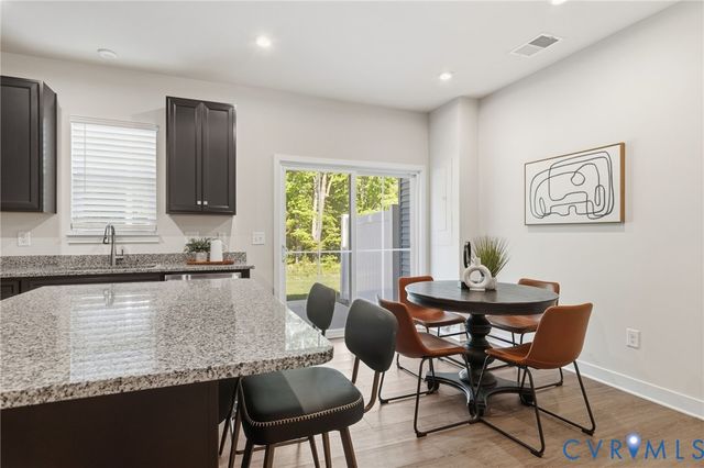 10912 Genito Square Dr, Midlothian, VA 23112