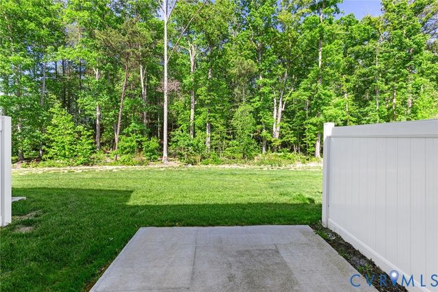 10912 Genito Square Dr, Midlothian, VA 23112