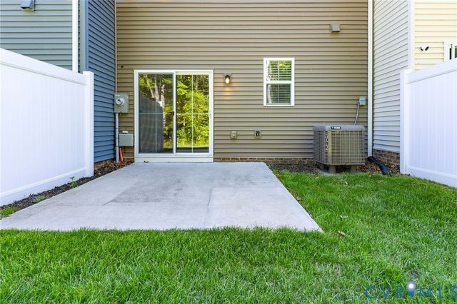 10912 Genito Square Dr, Midlothian, VA 23112