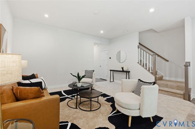 10912 Genito Square Dr, Midlothian, VA 23112