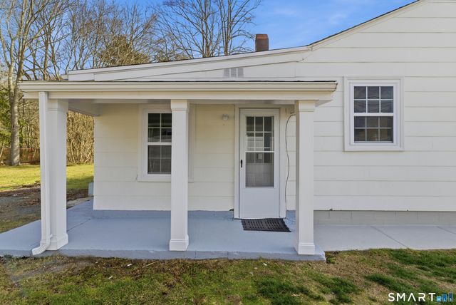 32 Concord Court, Groton, CT 06340