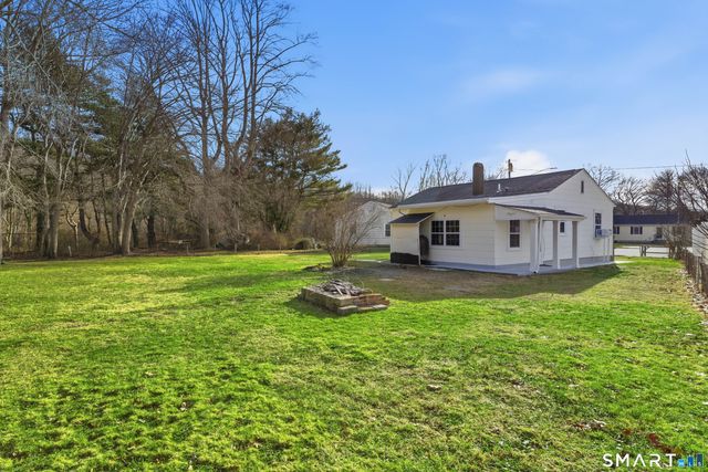 32 Concord Court, Groton, CT 06340