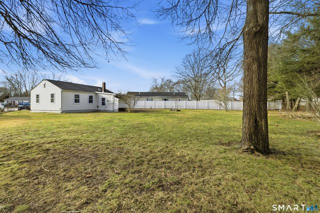 32 Concord Court, Groton, CT 06340