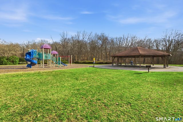 32 Concord Court, Groton, CT 06340