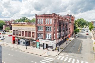 445-447 High St, Holyoke, MA 01040