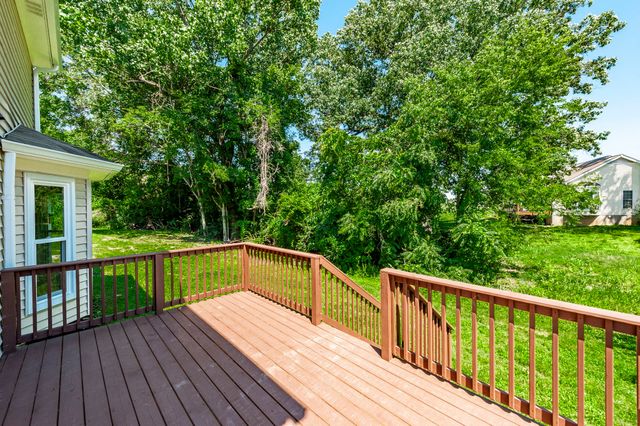 123 White Oak Way, Hendersonville, TN 37075