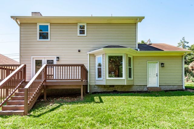 123 White Oak Way, Hendersonville, TN 37075