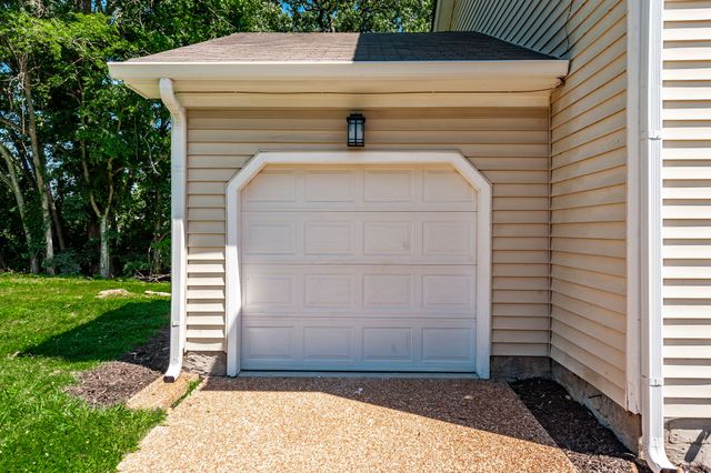 123 White Oak Way, Hendersonville, TN 37075