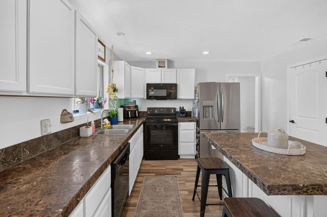 11890 Cresthill Dr, Elk Grove, CA 95624
