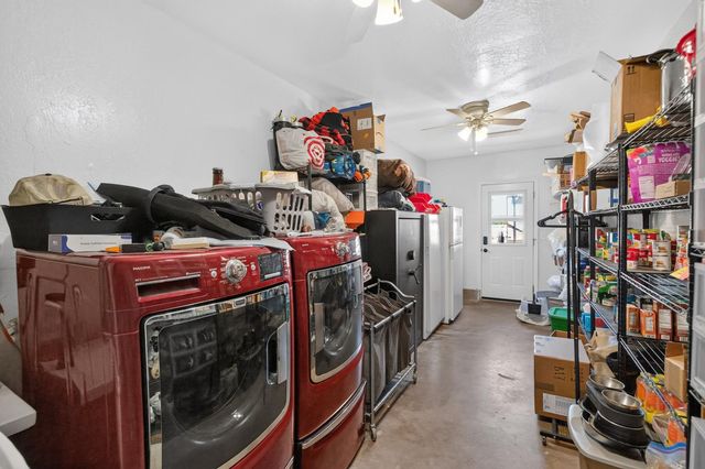 11890 Cresthill Dr, Elk Grove, CA 95624
