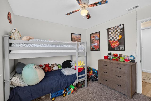 11890 Cresthill Dr, Elk Grove, CA 95624