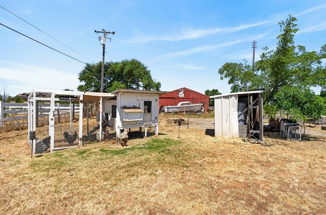 11890 Cresthill Dr, Elk Grove, CA 95624
