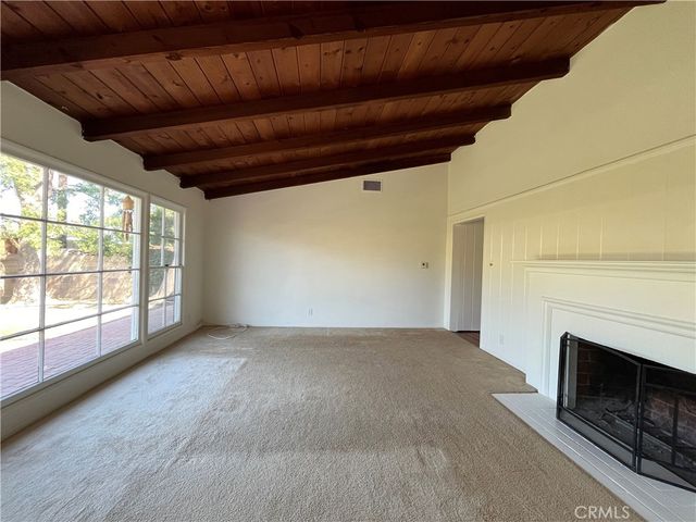 22607 Collins Street, Woodland Hills, CA 91367