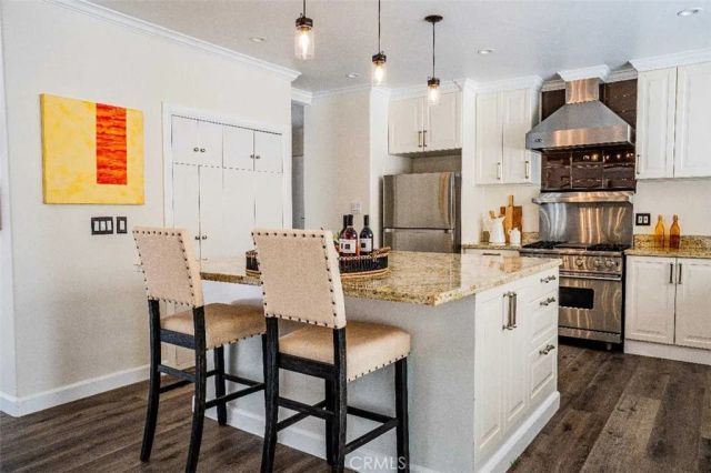 3183 N Laurel Canyon Blvd, Studio City, CA 91604