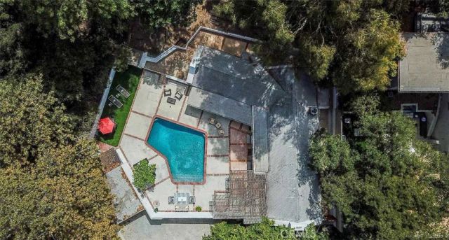 3183 N Laurel Canyon Blvd, Studio City, CA 91604