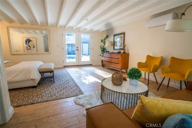 3183 N Laurel Canyon Blvd, Studio City, CA 91604