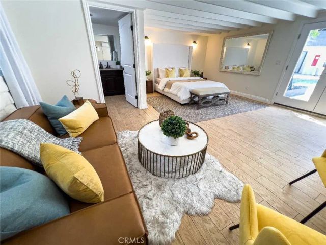 3183 N Laurel Canyon Blvd, Studio City, CA 91604