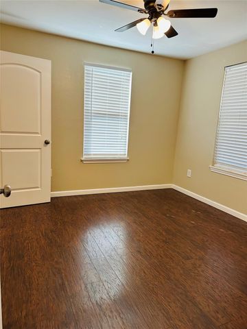 111 Hillview LN, Burnet, TX 78611