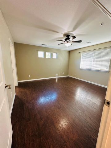111 Hillview LN, Burnet, TX 78611