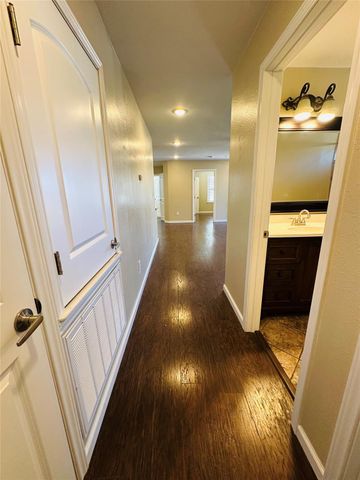 111 Hillview LN, Burnet, TX 78611
