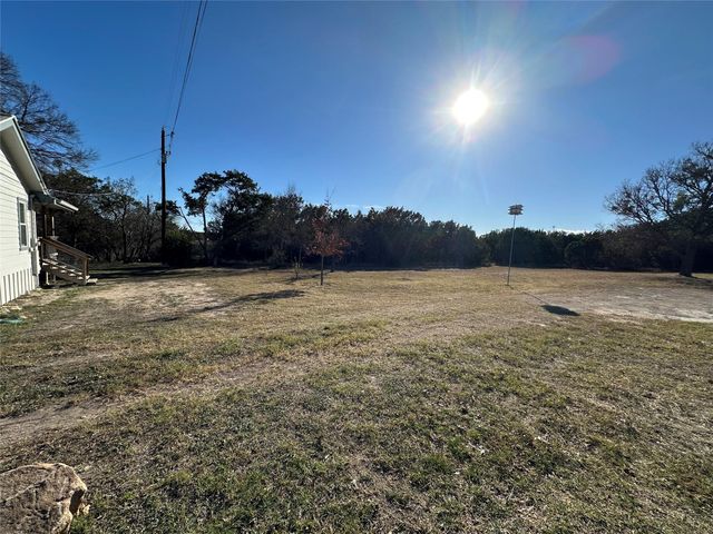 111 Hillview LN, Burnet, TX 78611