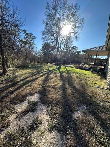 111 Hillview LN, Burnet, TX 78611