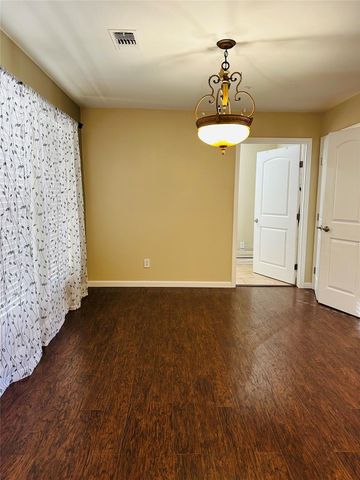 111 Hillview LN, Burnet, TX 78611