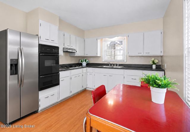 3237 Taylor Blvd, Louisville, KY 40215