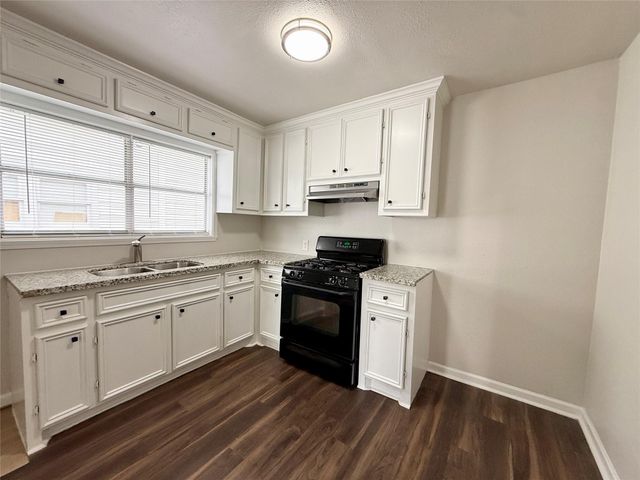 7427 Avenue I D, Houston, TX 77011