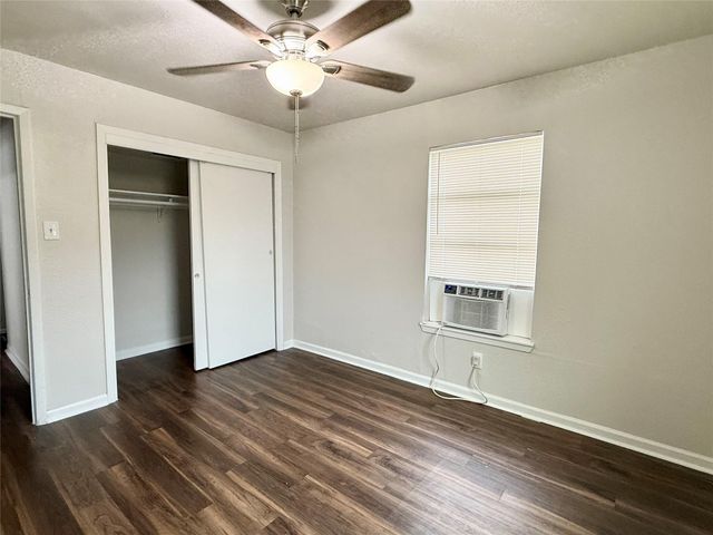 7427 Avenue I D, Houston, TX 77011