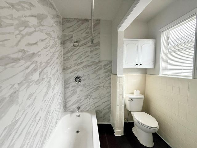 7427 Avenue I D, Houston, TX 77011