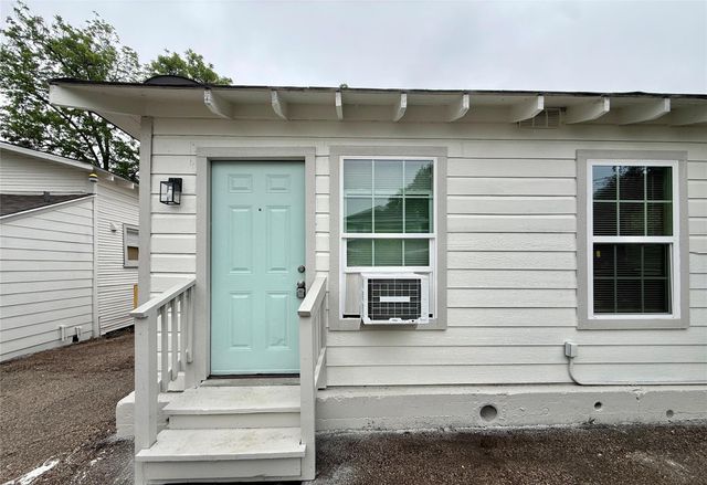 7427 Avenue I D, Houston, TX 77011