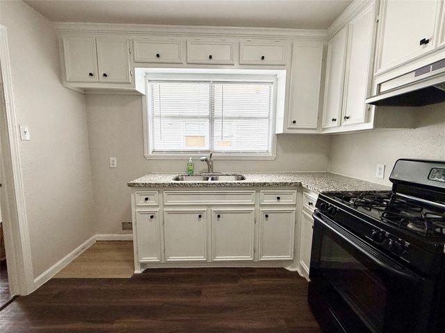 7427 Avenue I D, Houston, TX 77011