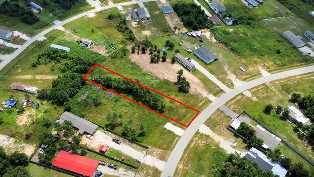 882 Road 5606, Cleveland, TX 77327