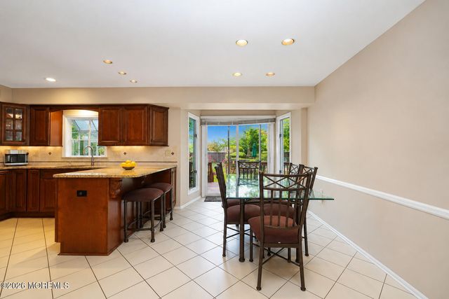 20 Cooperhawk Drive, Manalapan, NJ 07726