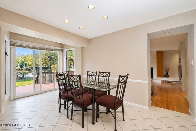 20 Cooperhawk Drive, Manalapan, NJ 07726