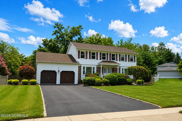 20 Cooperhawk Drive, Manalapan, NJ 07726