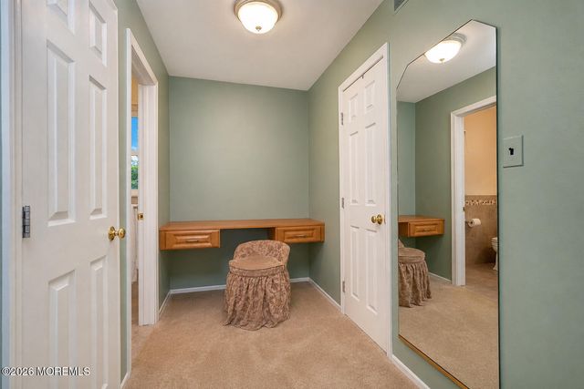 20 Cooperhawk Drive, Manalapan, NJ 07726