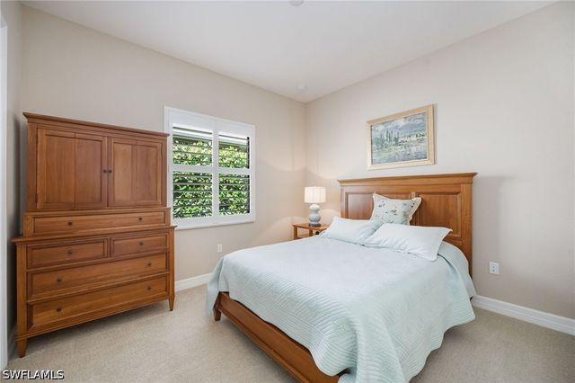 13736 Luna DR, Naples, FL 34109