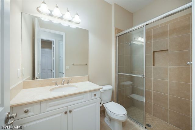 13736 Luna DR, Naples, FL 34109