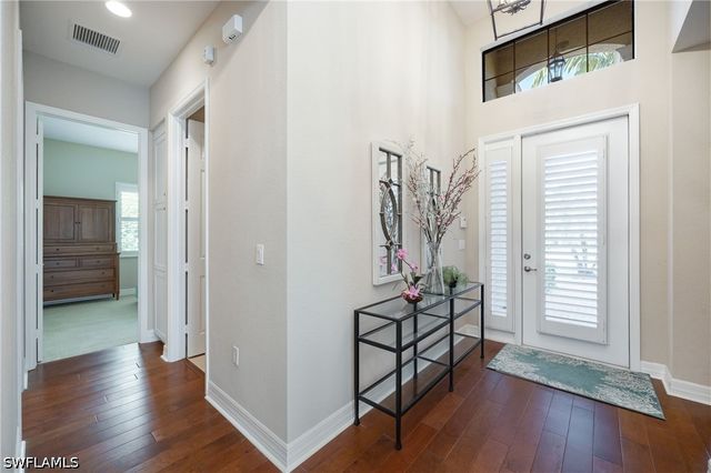 13736 Luna DR, Naples, FL 34109