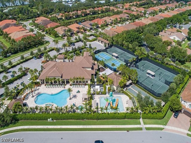 13736 Luna DR, Naples, FL 34109