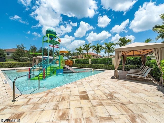 13736 Luna DR, Naples, FL 34109