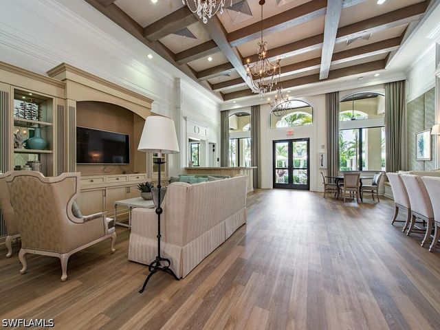 13736 Luna DR, Naples, FL 34109